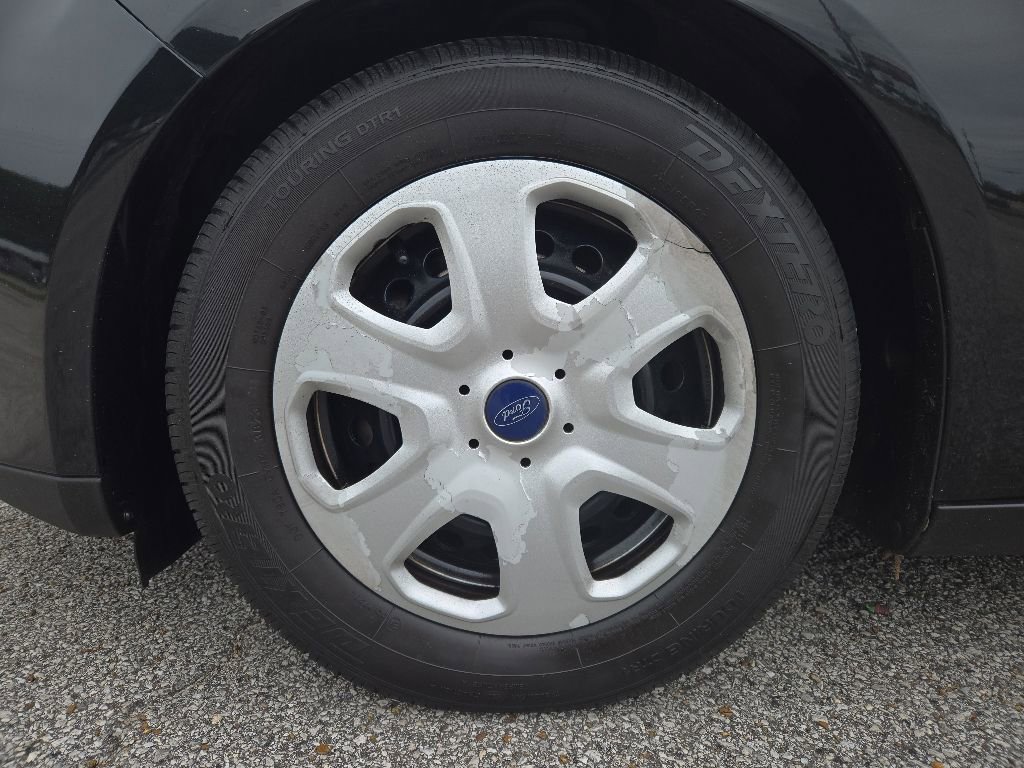 Used 2015 Ford Focus S FWD image 25