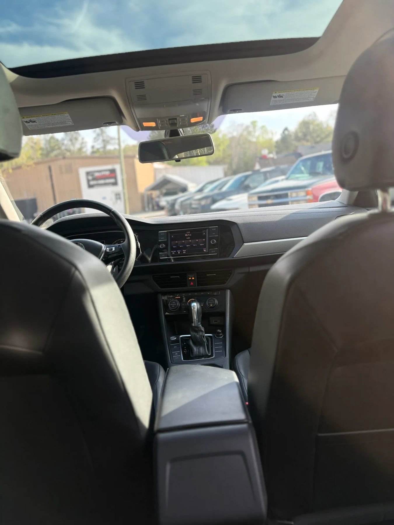 Used 2019 Volkswagen Jetta SE image 22