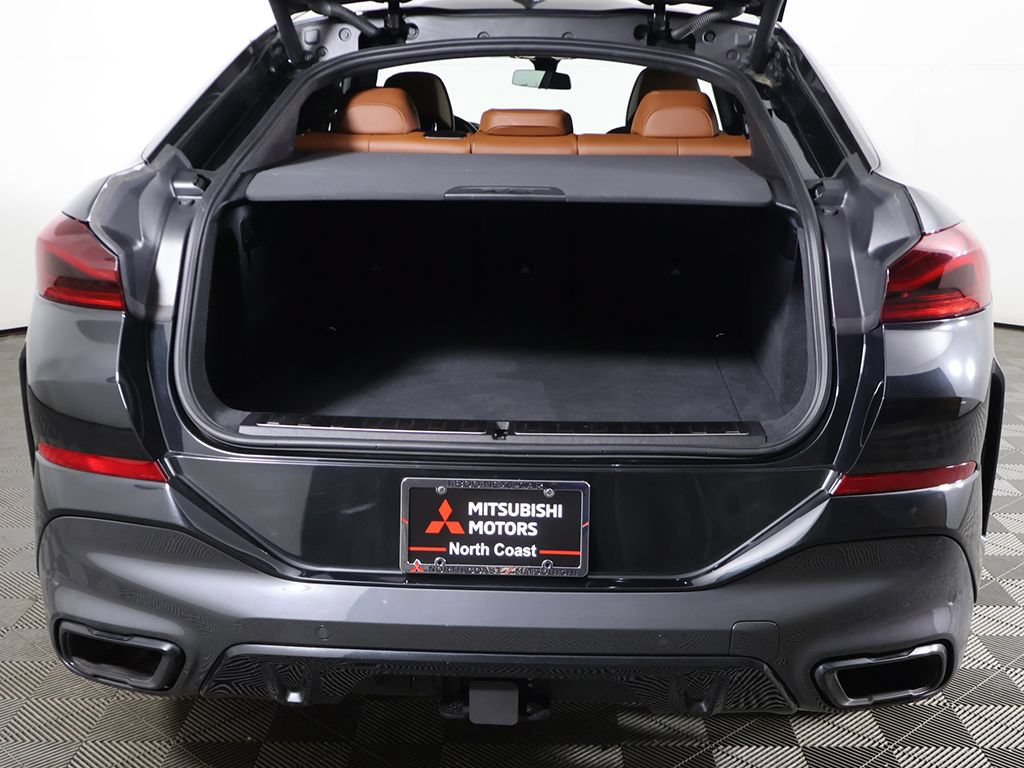 Used 2023 BMW X6 M50i w/ Executive Package AWD/4WD image 18