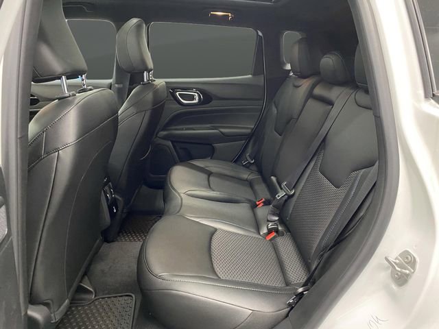 New 2025 Jeep Compass Latitude w/ Sun & Sound Group image 32