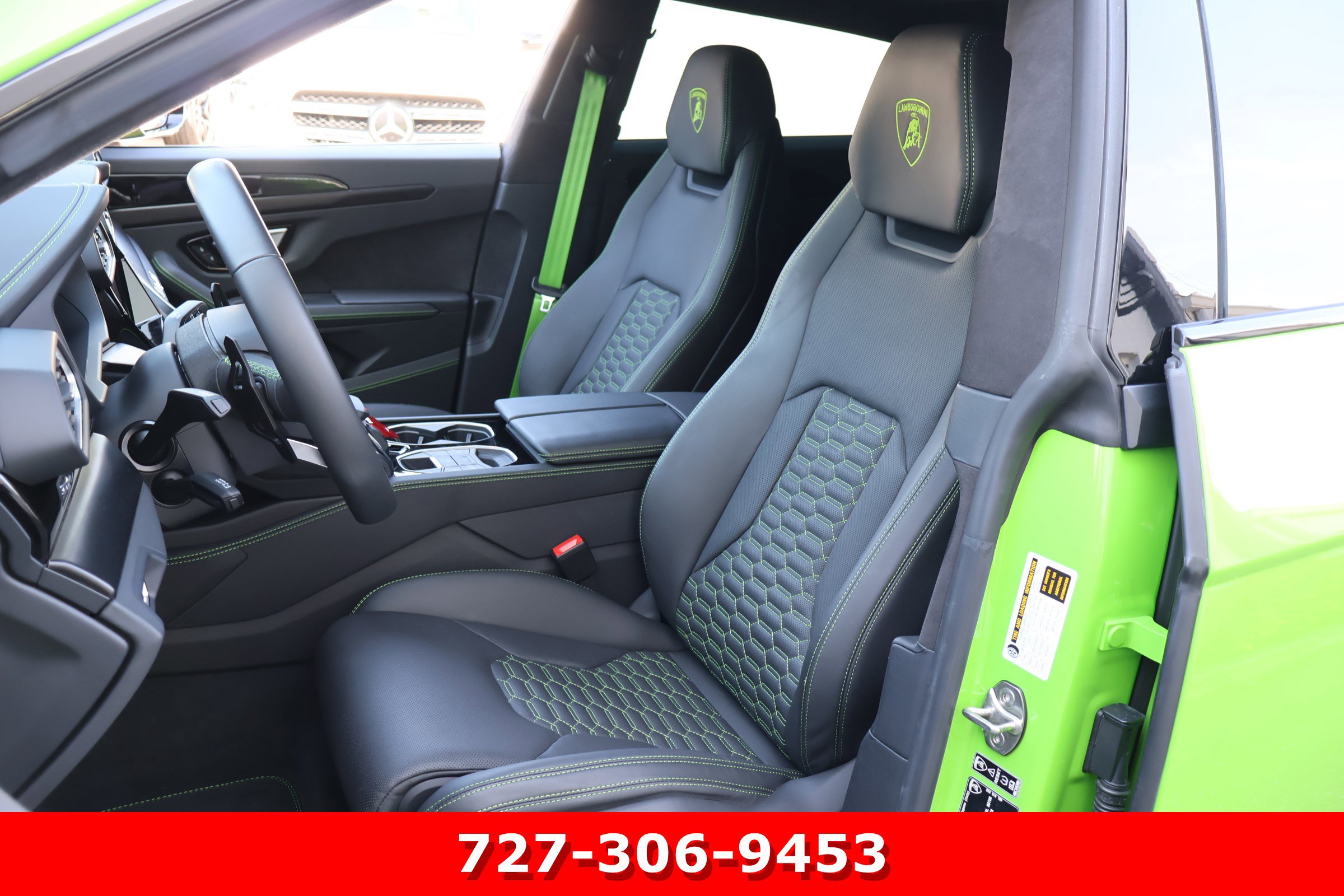 Used 2023 Lamborghini Urus S AWD/4WD image 2