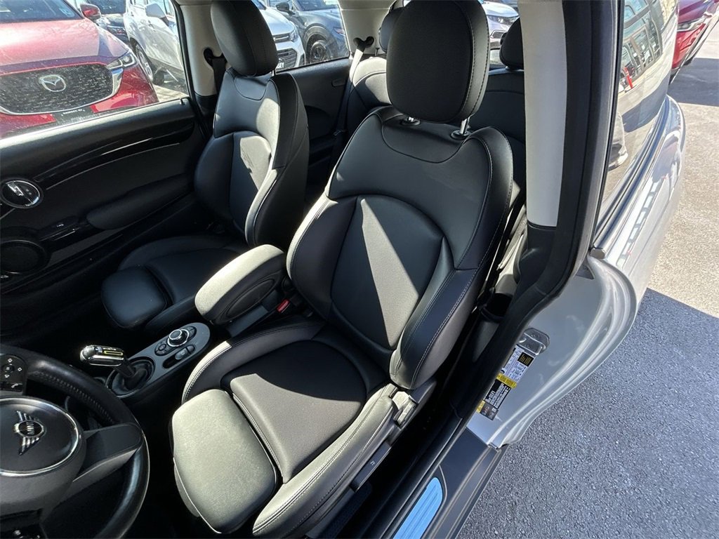 Used 2022 MINI Cooper SE image 14