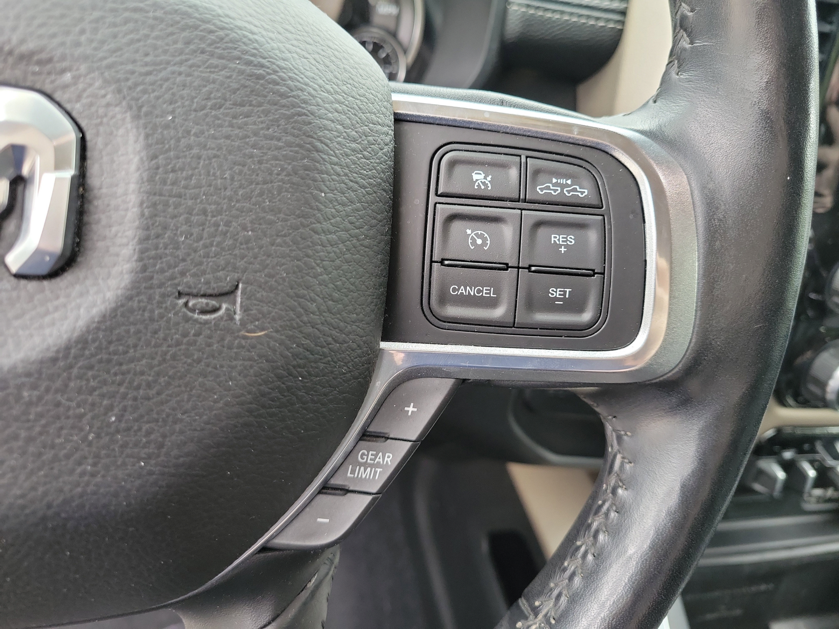 Certified 2019 RAM 2500 Laramie RWD image 25