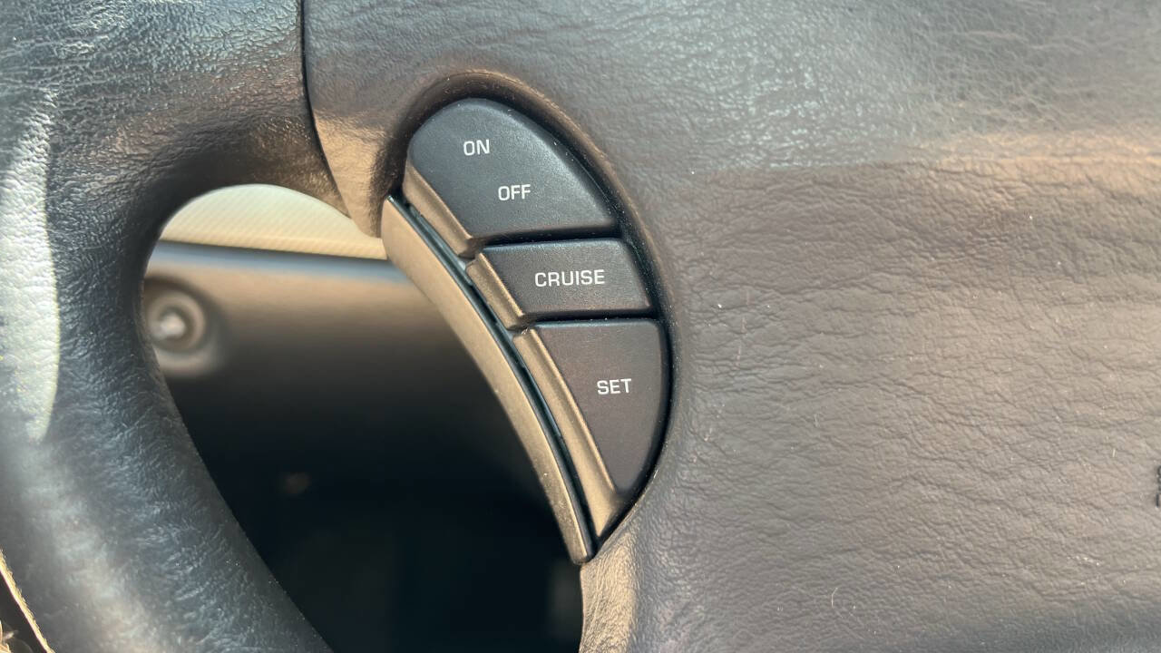 Used 2004 Chrysler Sebring LXi image 25