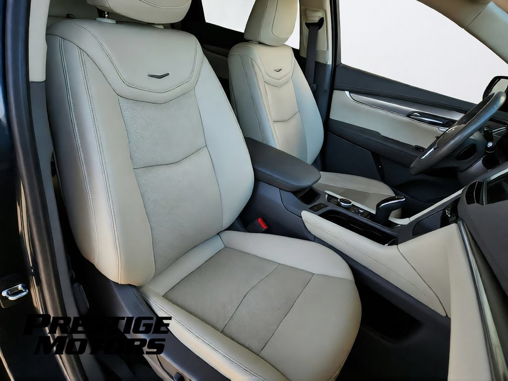 Used 2020 Cadillac XT5 Premium Luxury AWD/4WD image 28