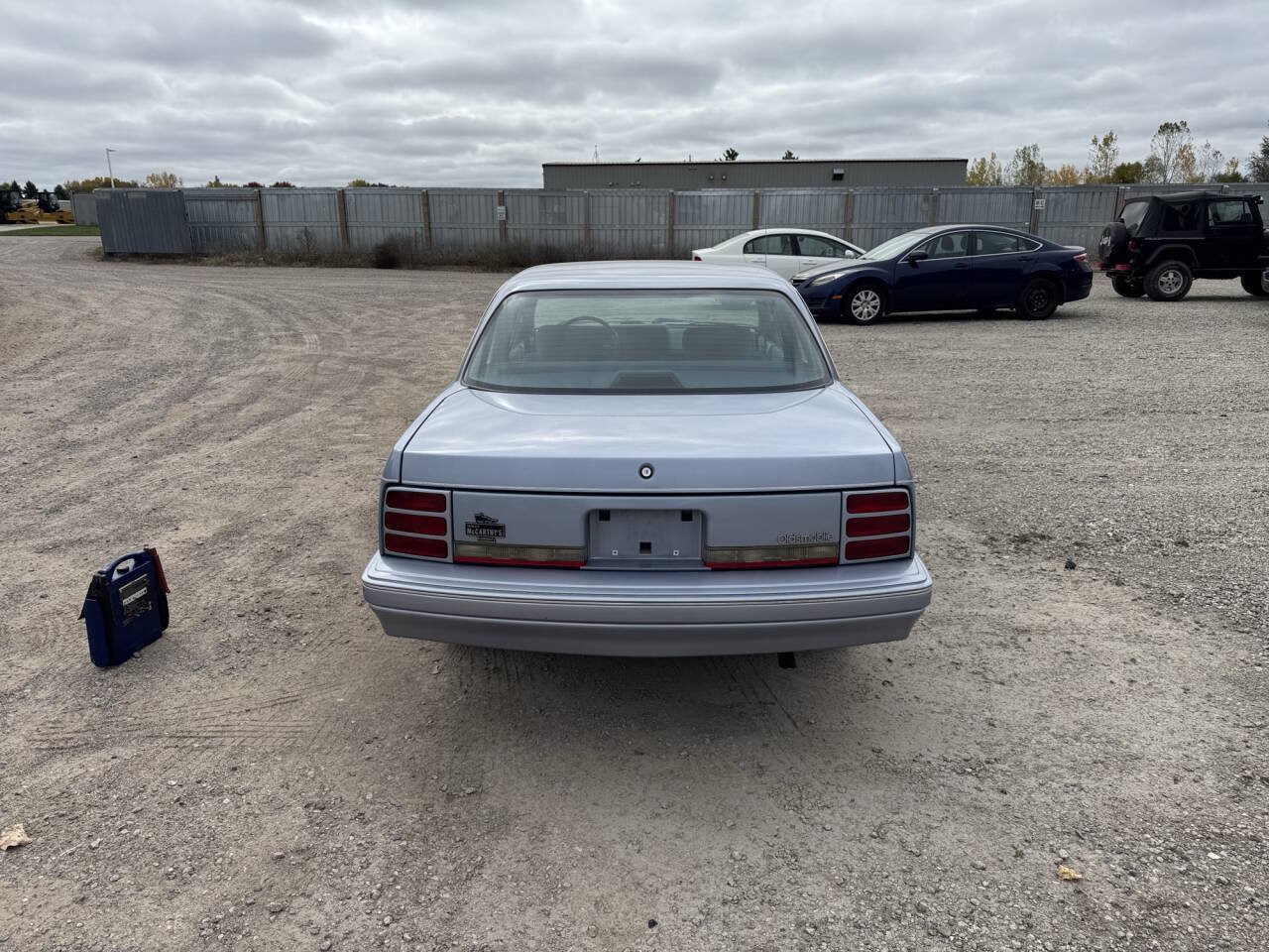 Used 1996 Oldsmobile Cutlass Ciera SL FWD image 4