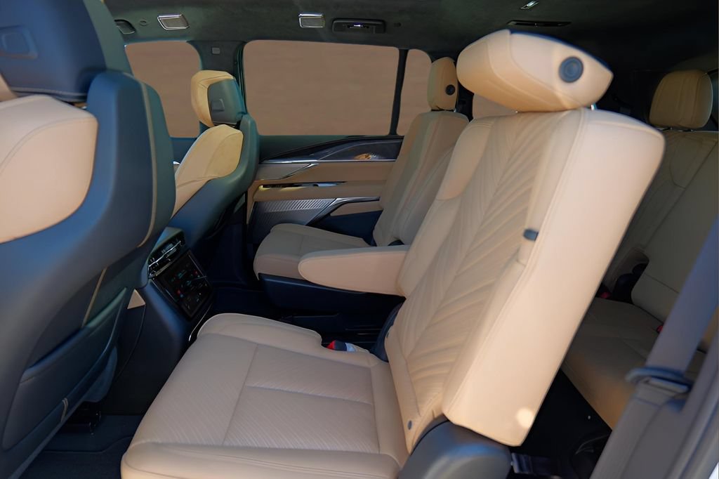 New 2025 Cadillac Escalade IQ Sport 2 AWD/4WD image 15