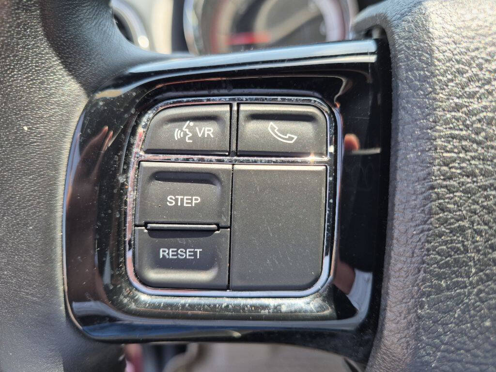 Used 2018 Dodge Grand Caravan SXT FWD image 18