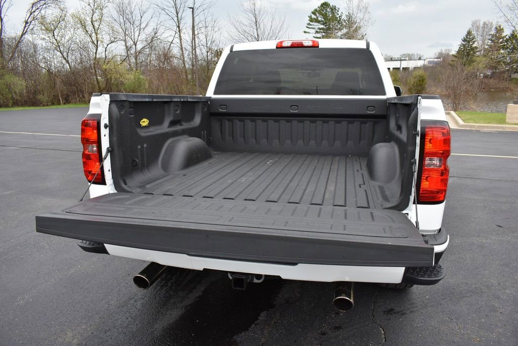 Used 2018 Chevrolet Silverado 1500 LT w/ All Star Edition image 27