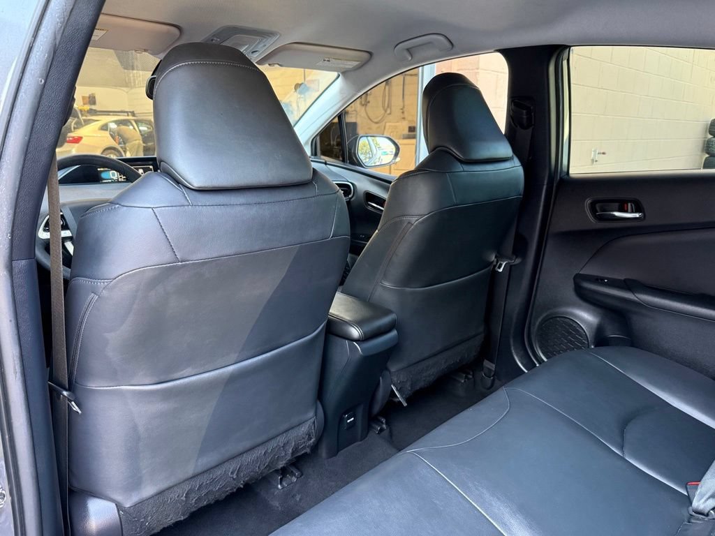 Used 2017 Toyota Prius Four FWD image 12