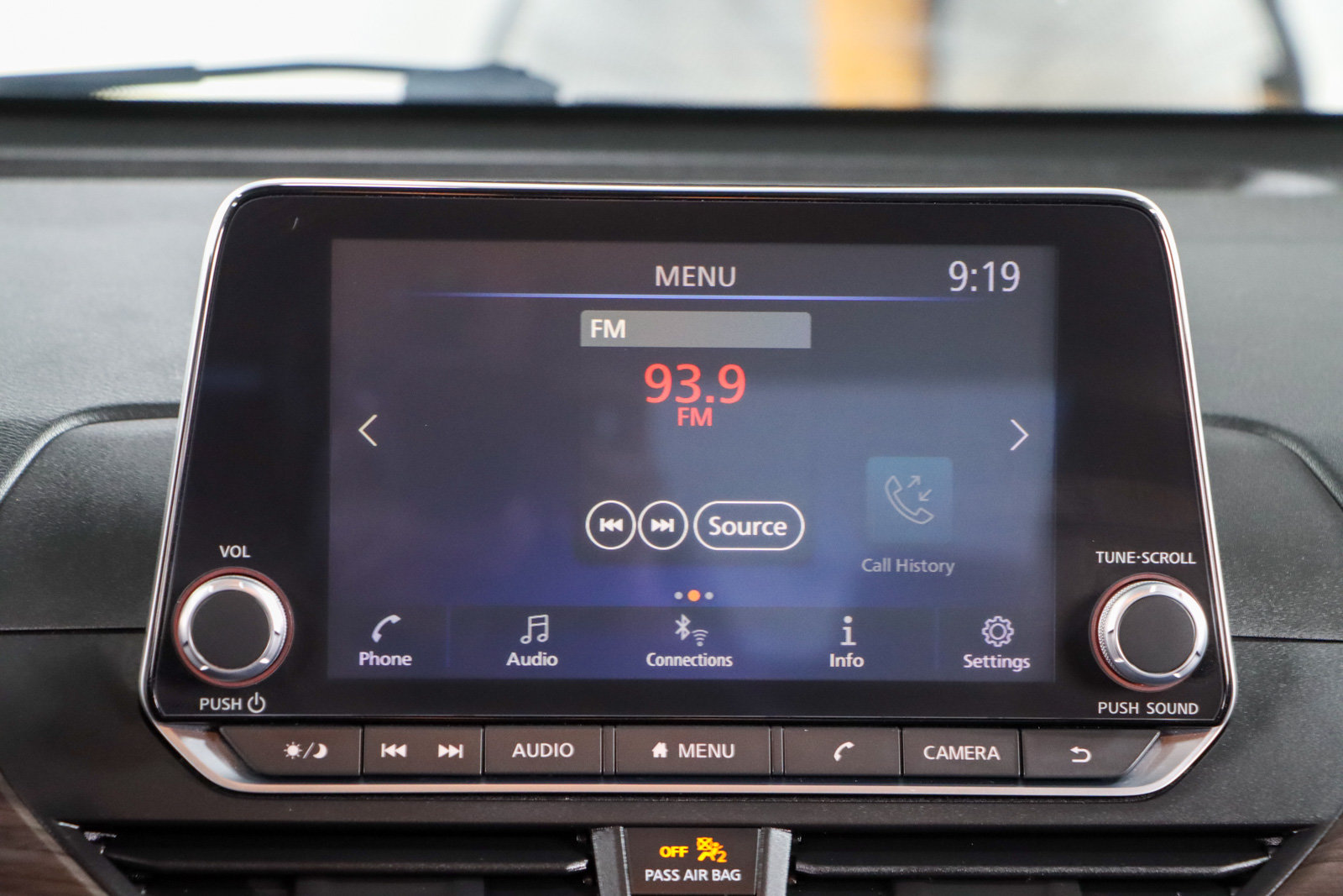 Used 2024 Nissan Altima 2.5 SV FWD image 19