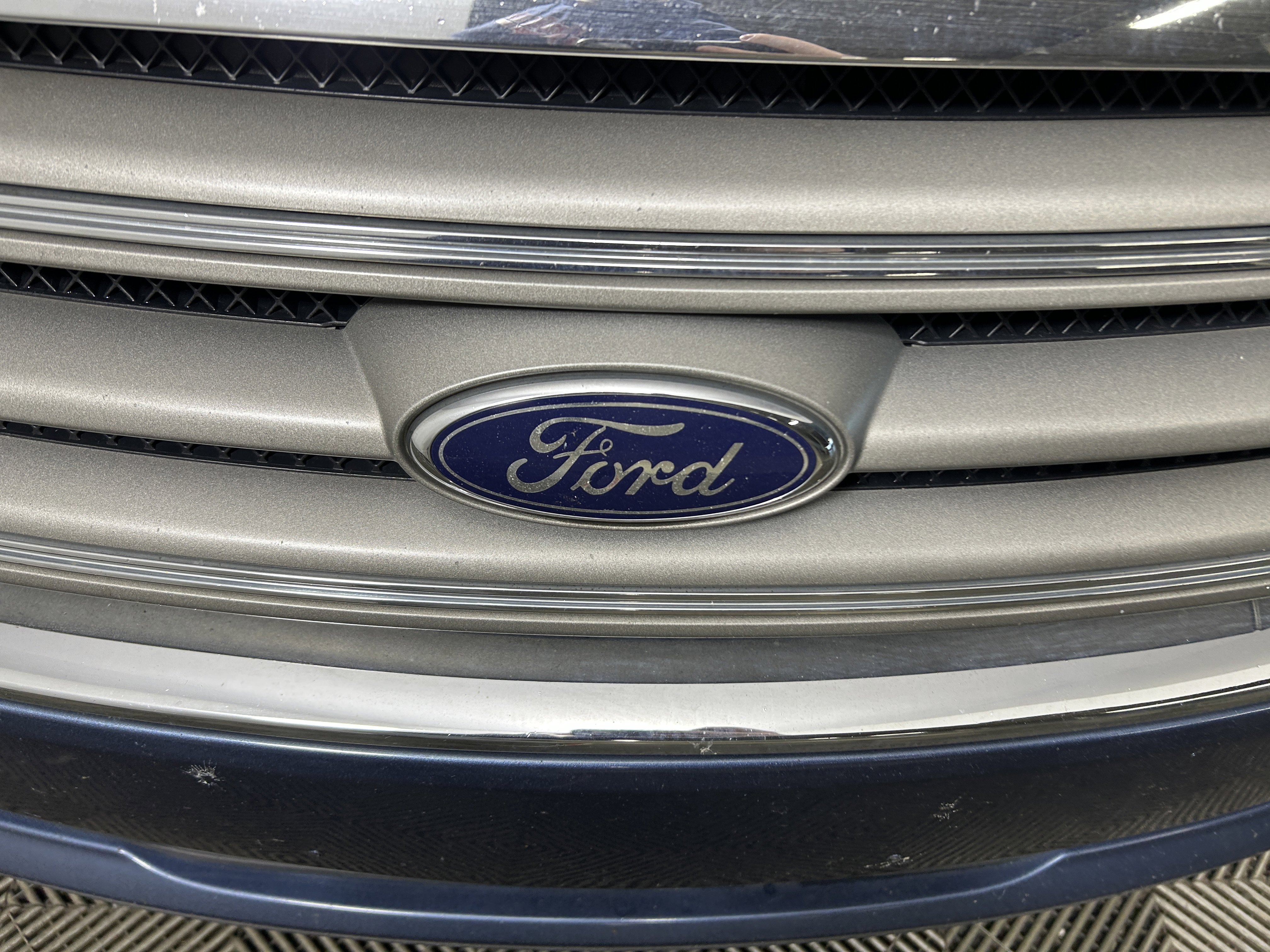 Used 2019 Ford Taurus SEL image 7