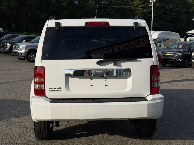 Used 2012 Jeep Liberty Limited AWD/4WD image 4