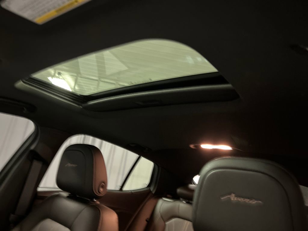 Used 2024 Buick Envista Avenir image 23