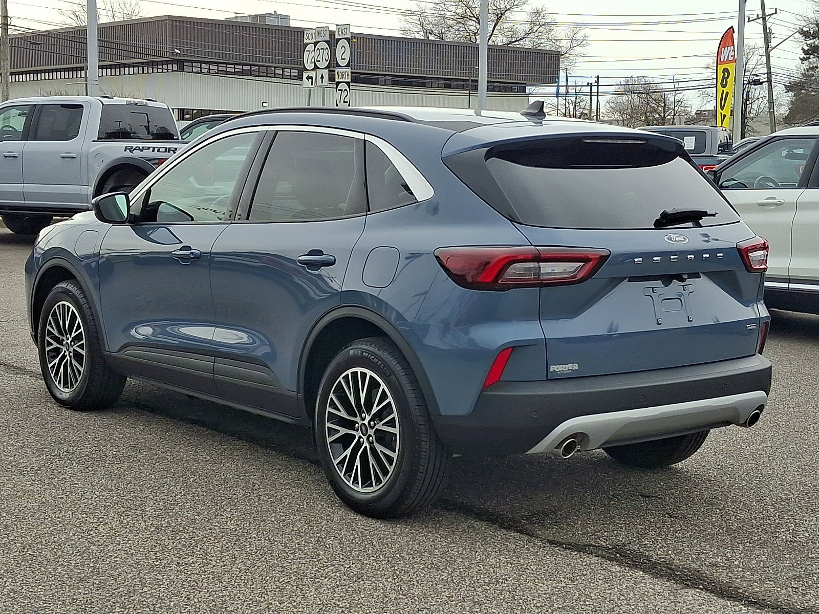 Used 2023 Ford Escape SE image 7