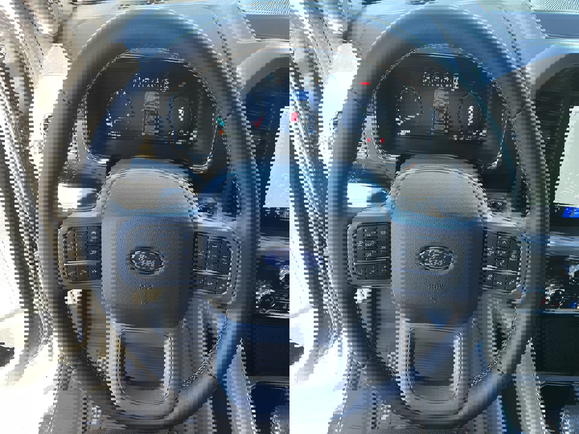 New 2025 Ford F150 Lariat w/ Equipment Group 501A Mid image 10