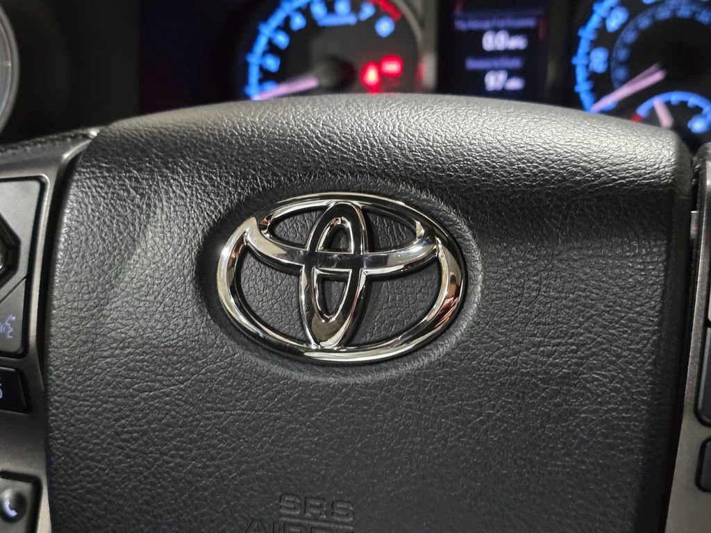 Used 2016 Toyota Tacoma TRD Off-Road image 21