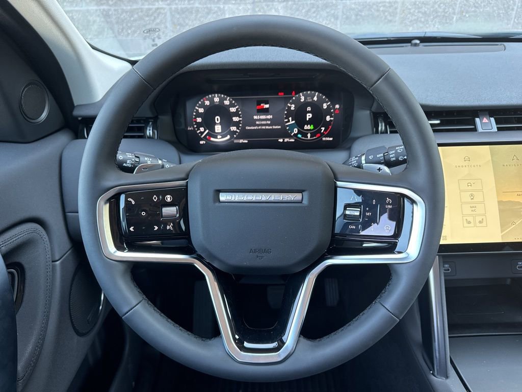 New 2024 Land Rover Discovery Sport S image 18