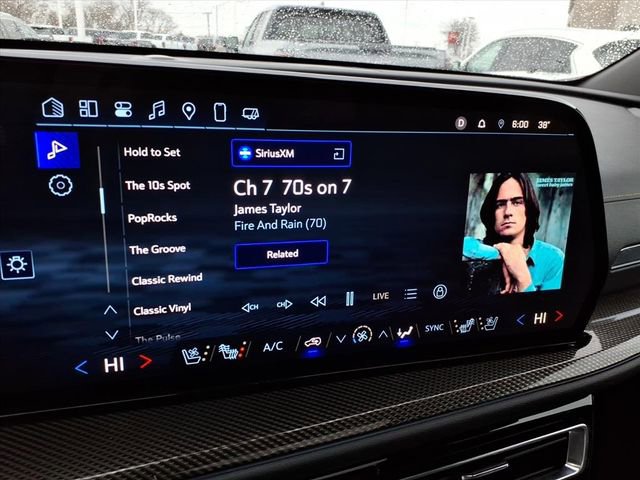 Used 2025 Chevrolet Traverse High Country image 33