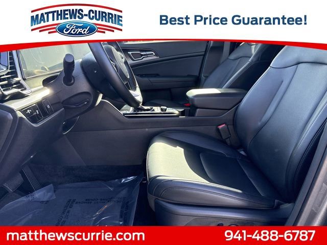 Used 2024 Kia Sportage EX image 9