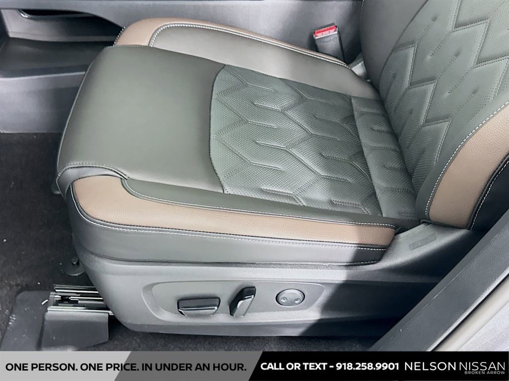 New 2026 Nissan Pathfinder Platinum AWD/4WD image 19