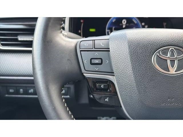Used 2025 Toyota Camry SE FWD image 25