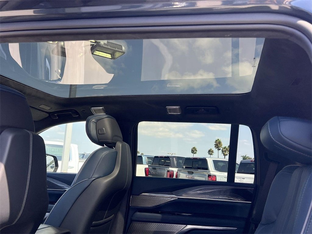 New 2026 Cadillac Escalade IQL Sport 2 image 29