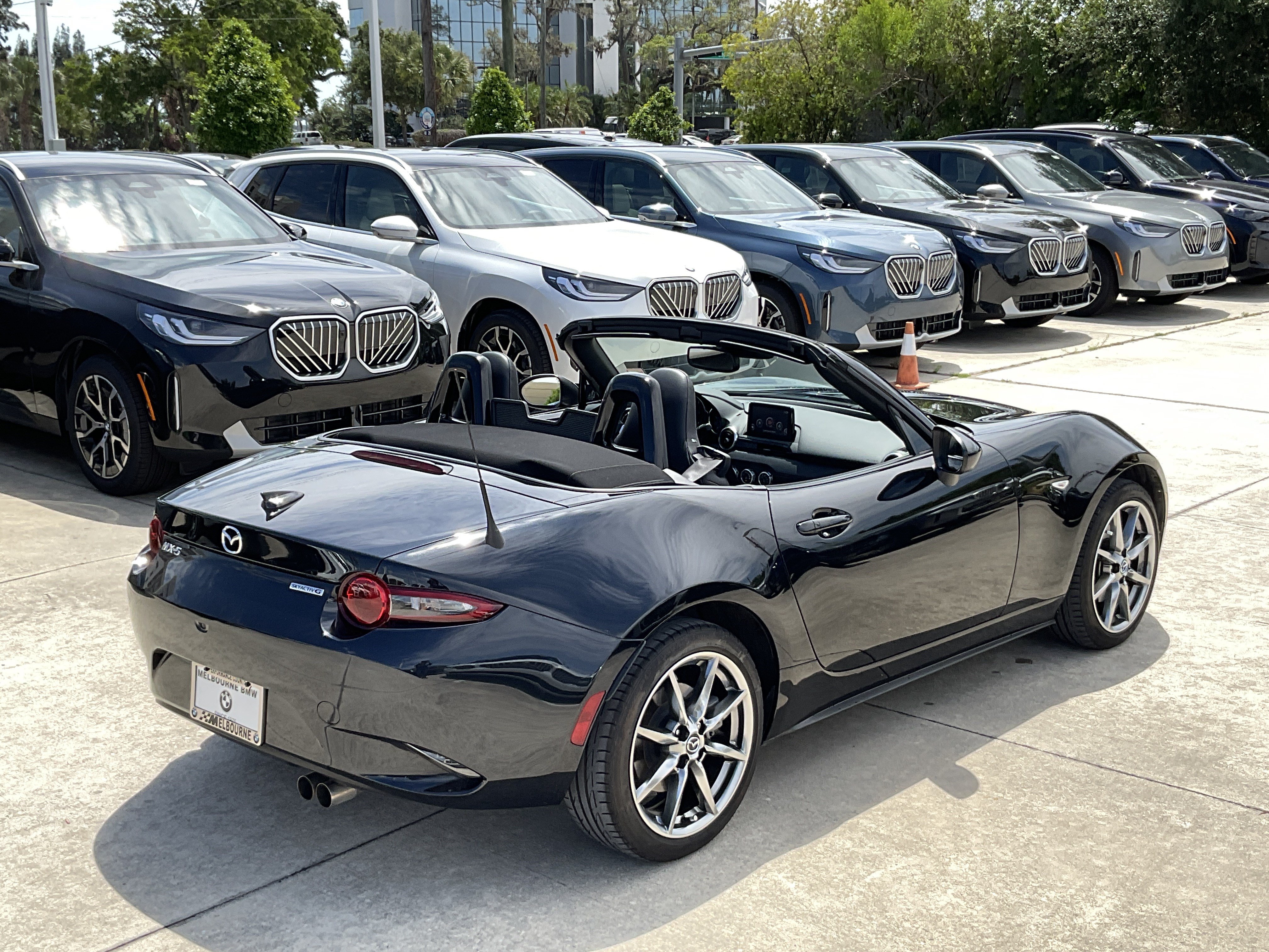 Used 2022 MAZDA MX-5 Miata Grand Touring RWD image 10