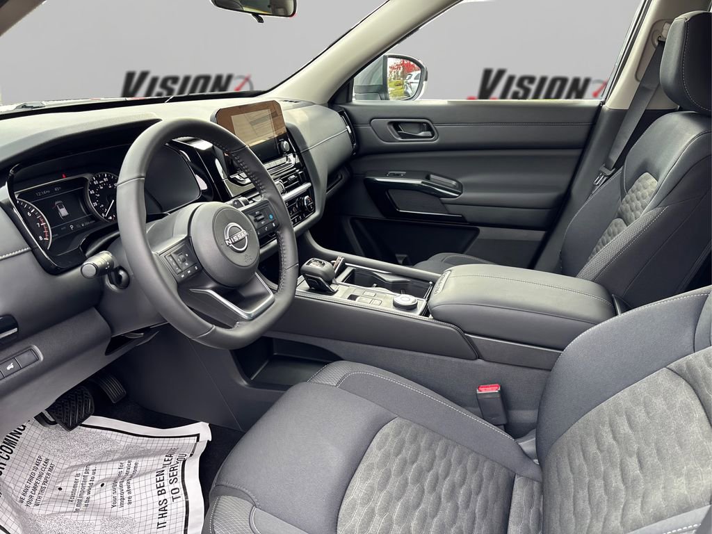 New 2025 Nissan Pathfinder SV w/ Black Appearance Package image 9