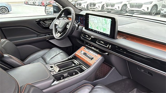 New 2025 Lincoln Aviator Black Label w/ Black Label Special Edition image 6