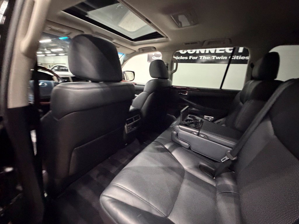 Used 2014 Lexus LX 570 4WD image 28