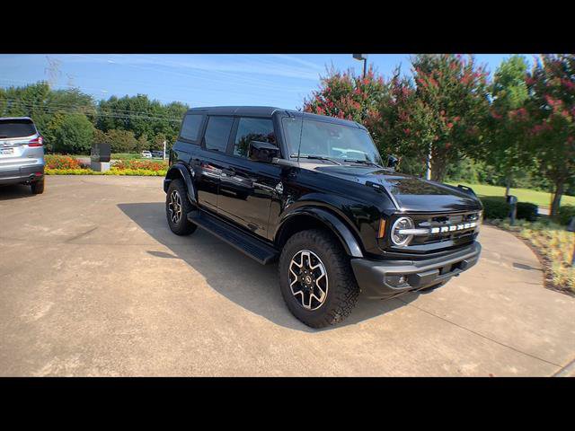 Used 2026 Ford Bronco Outer Banks AWD/4WD image 2