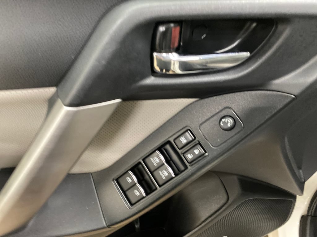 Used 2018 Subaru Forester 2.5i Limited AWD/4WD image 10