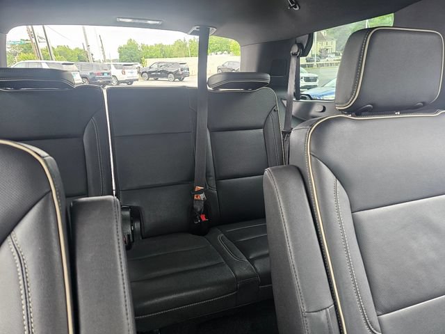 Used 2023 GMC Yukon SLT RWD image 15