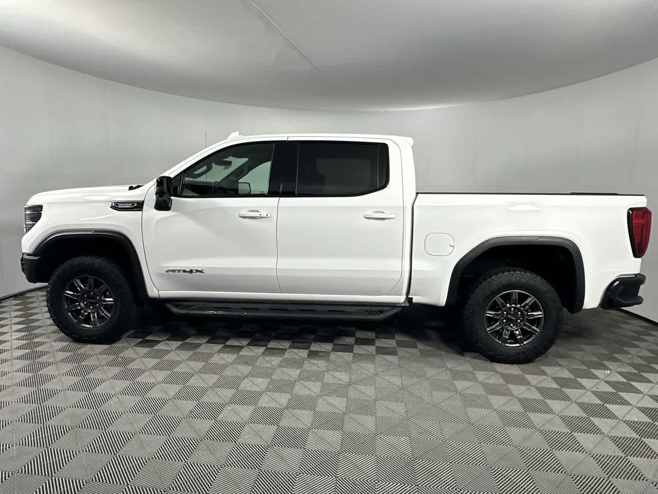Used 2025 GMC Sierra 1500 AT4X AWD/4WD image 25
