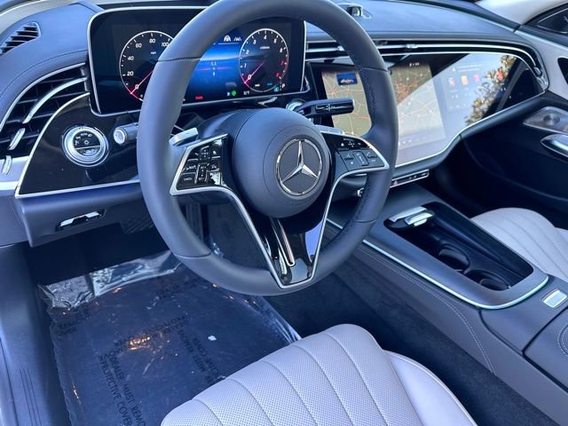 Used 2025 Mercedes-Benz E 350 4MATIC Sedan image 14