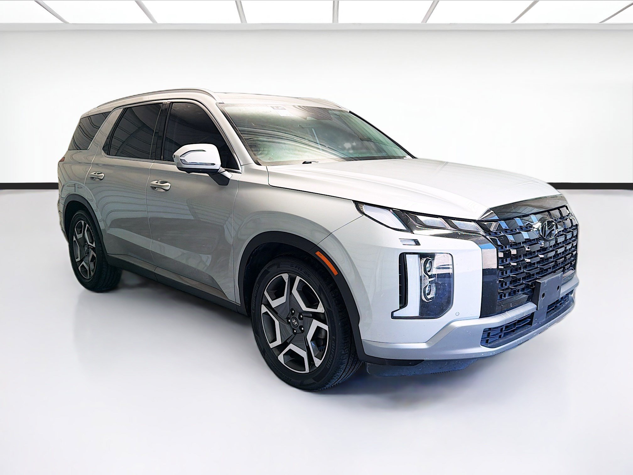Used 2023 Hyundai Palisade Limited w/ Cargo Package FWD image 3