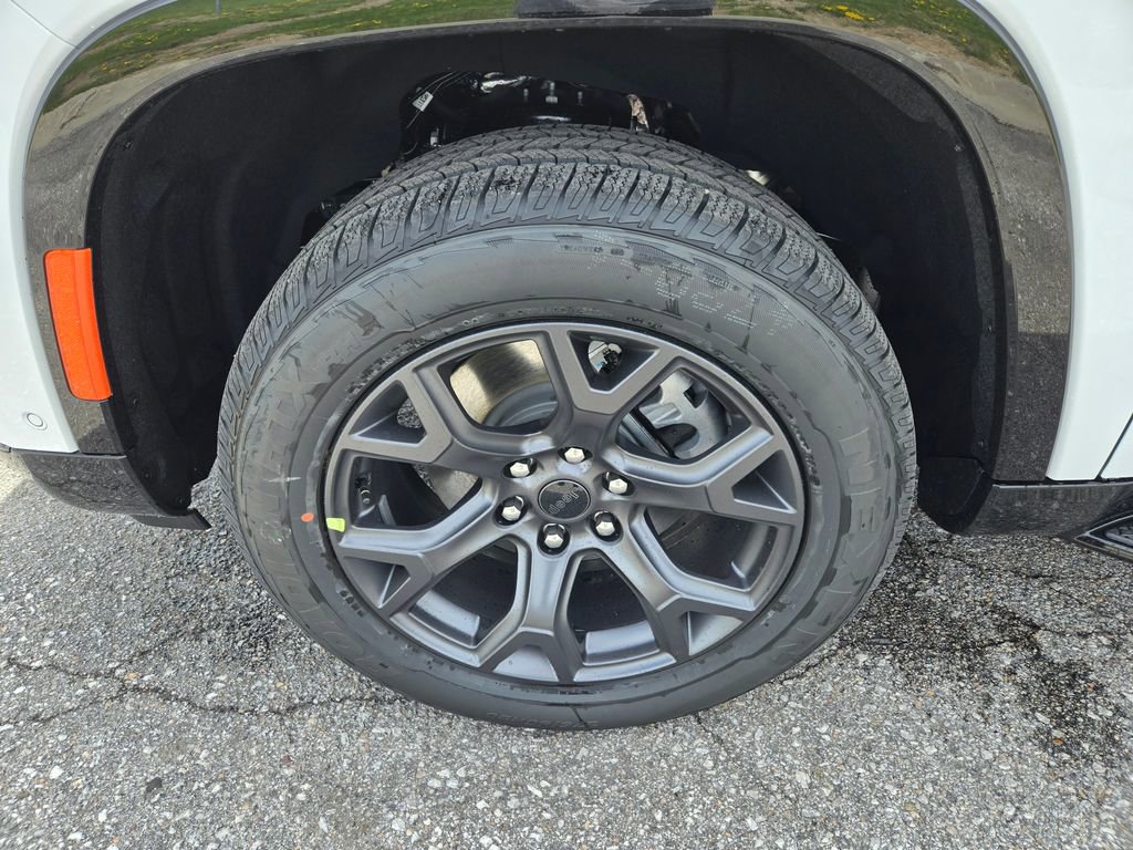 New 2026 Jeep Grand Wagoneer Limited AWD/4WD image 9