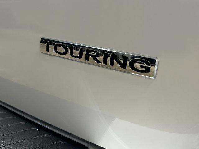 New 2026 Honda Odyssey Touring image 7