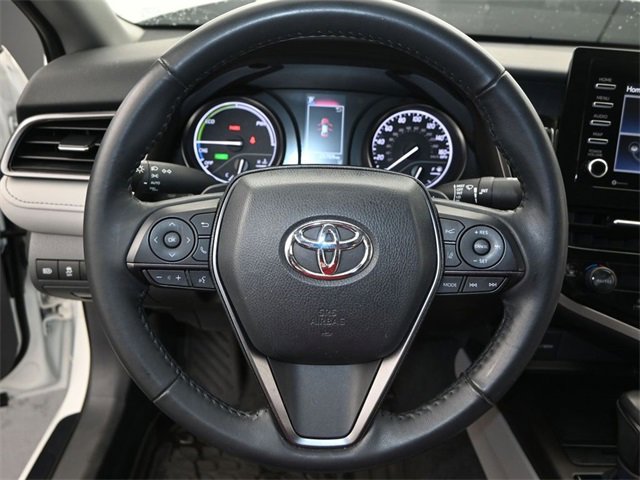 Used 2024 Toyota Camry SE image 5