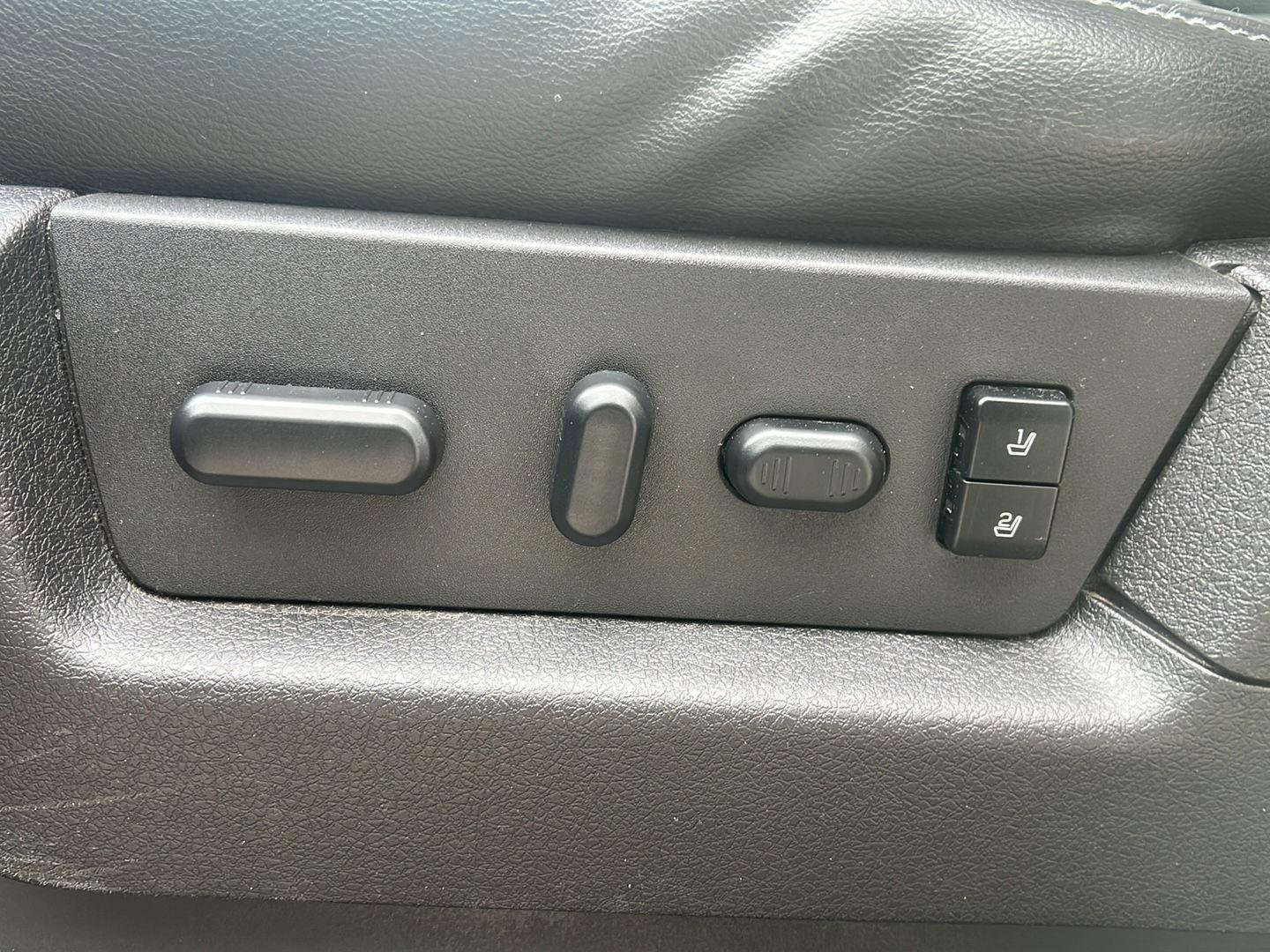 Used 2014 Ford F150 FX4 w/ Equipment Group 402A Luxury image 6