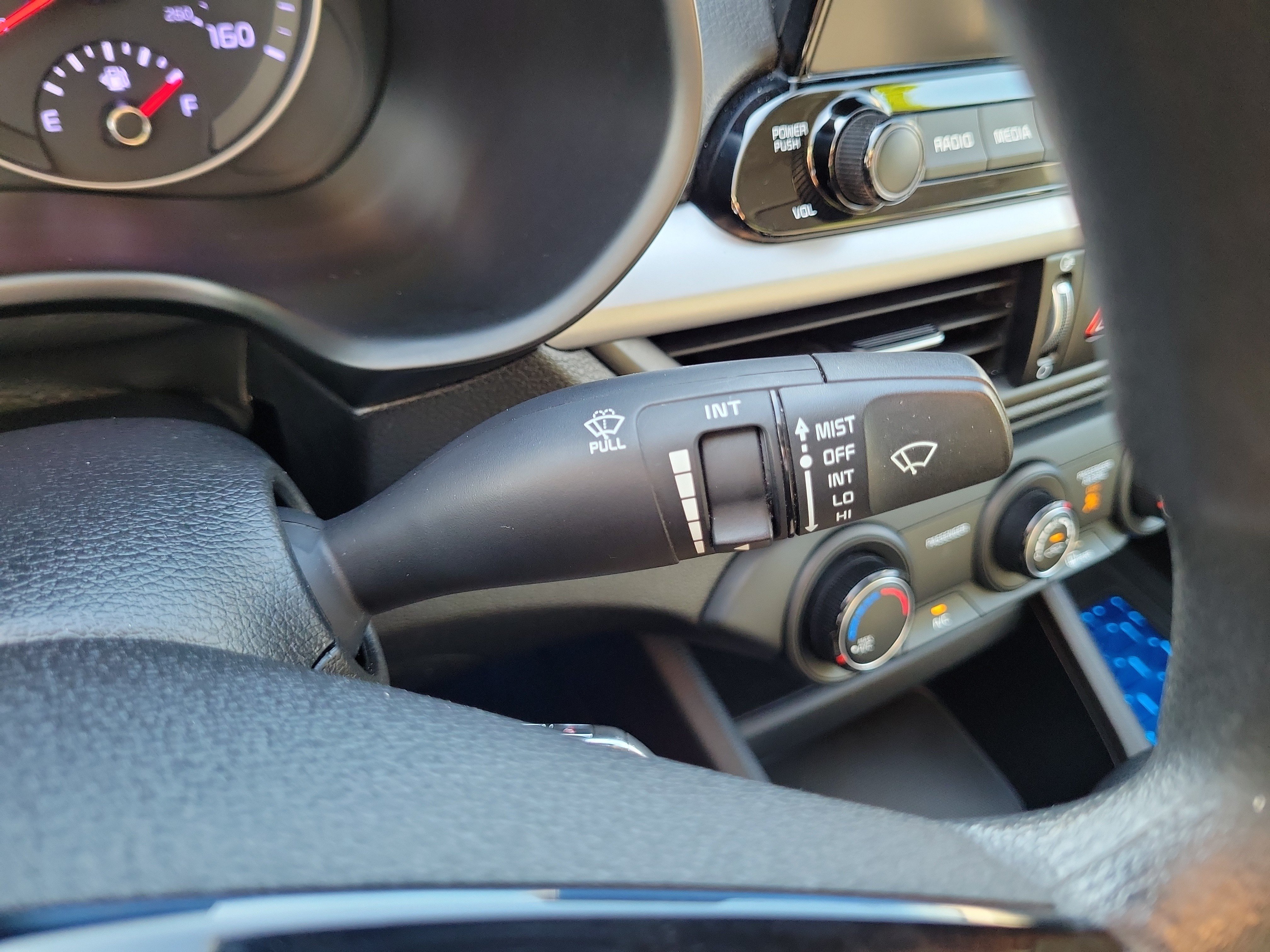 Used 2020 Kia Forte LXS FWD image 29