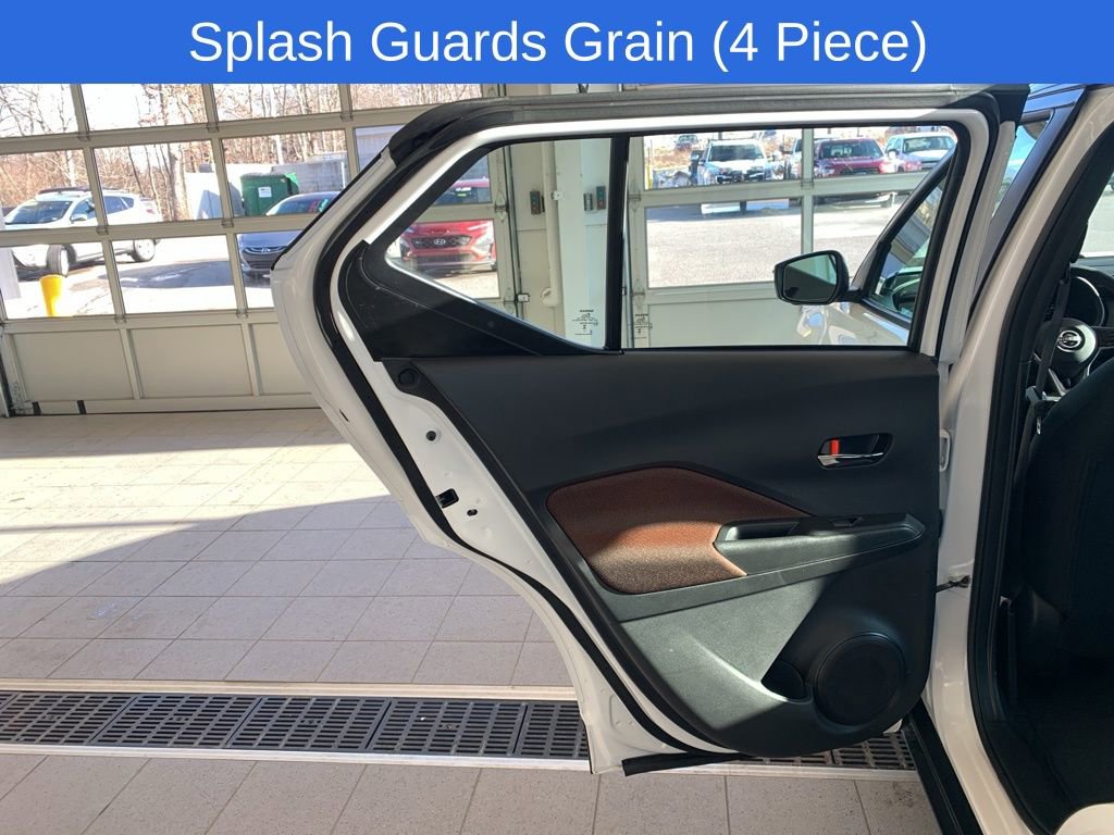 Used 2023 Nissan Kicks SR w/ Interior Electronics Package image 13