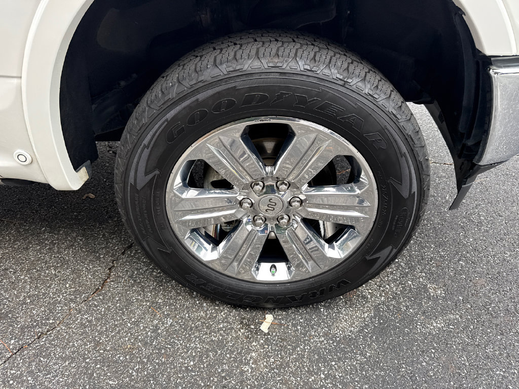 Used 2019 Ford F150 King Ranch w/ Equipment Group 601A Luxury AWD/4WD image 12
