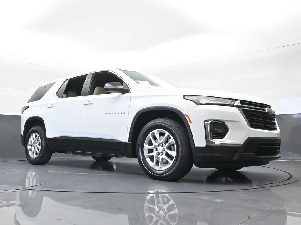 Used 2022 Chevrolet Traverse LS image 64