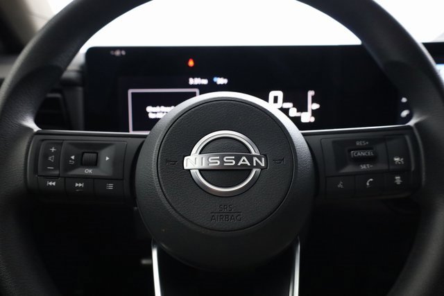 Used 2025 Nissan Kicks SV image 15