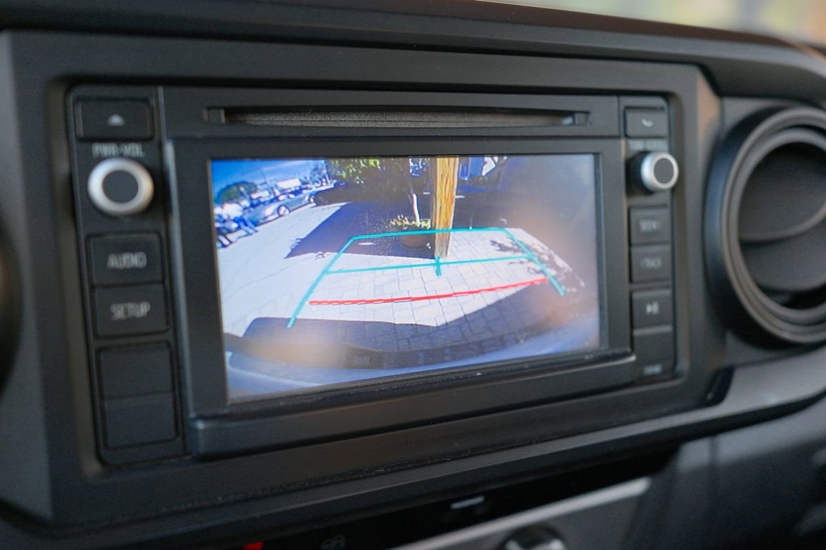 Used 2017 Toyota Tacoma SR RWD image 19