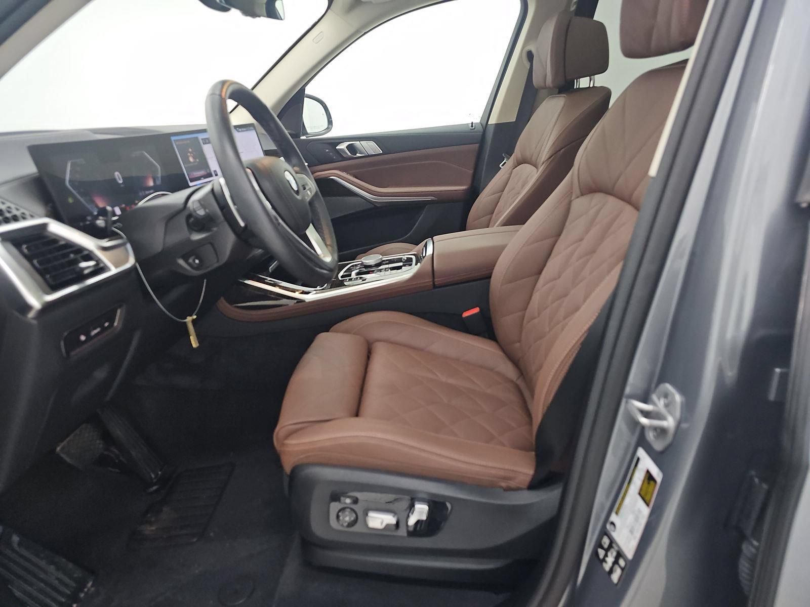 Used 2026 BMW X7 xDrive40i AWD/4WD image 7