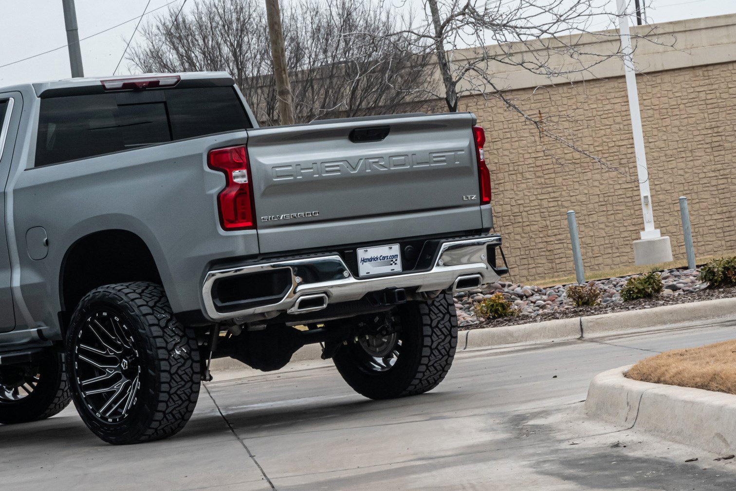 Used 2025 Chevrolet Silverado 1500 LTZ image 10