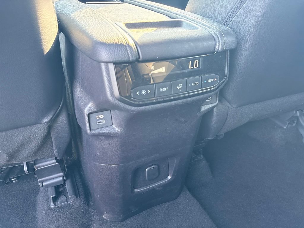 Used 2025 Toyota Grand Highlander AWD image 29